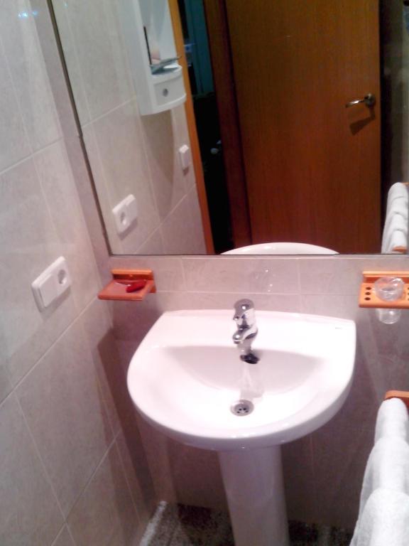 Hotel Rc Ramon Y Cajal Cuenca (Castilla-La Mancha) Quarto foto